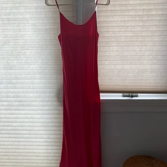 Reformation Alisal silk slip dress in hot pink - Picture 4 of 10